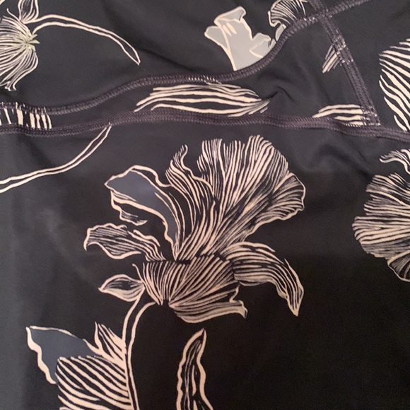 Athleta skort Size Large for tennis/pickle ball or golf. Easy care. EUC - Picture 7 of 8